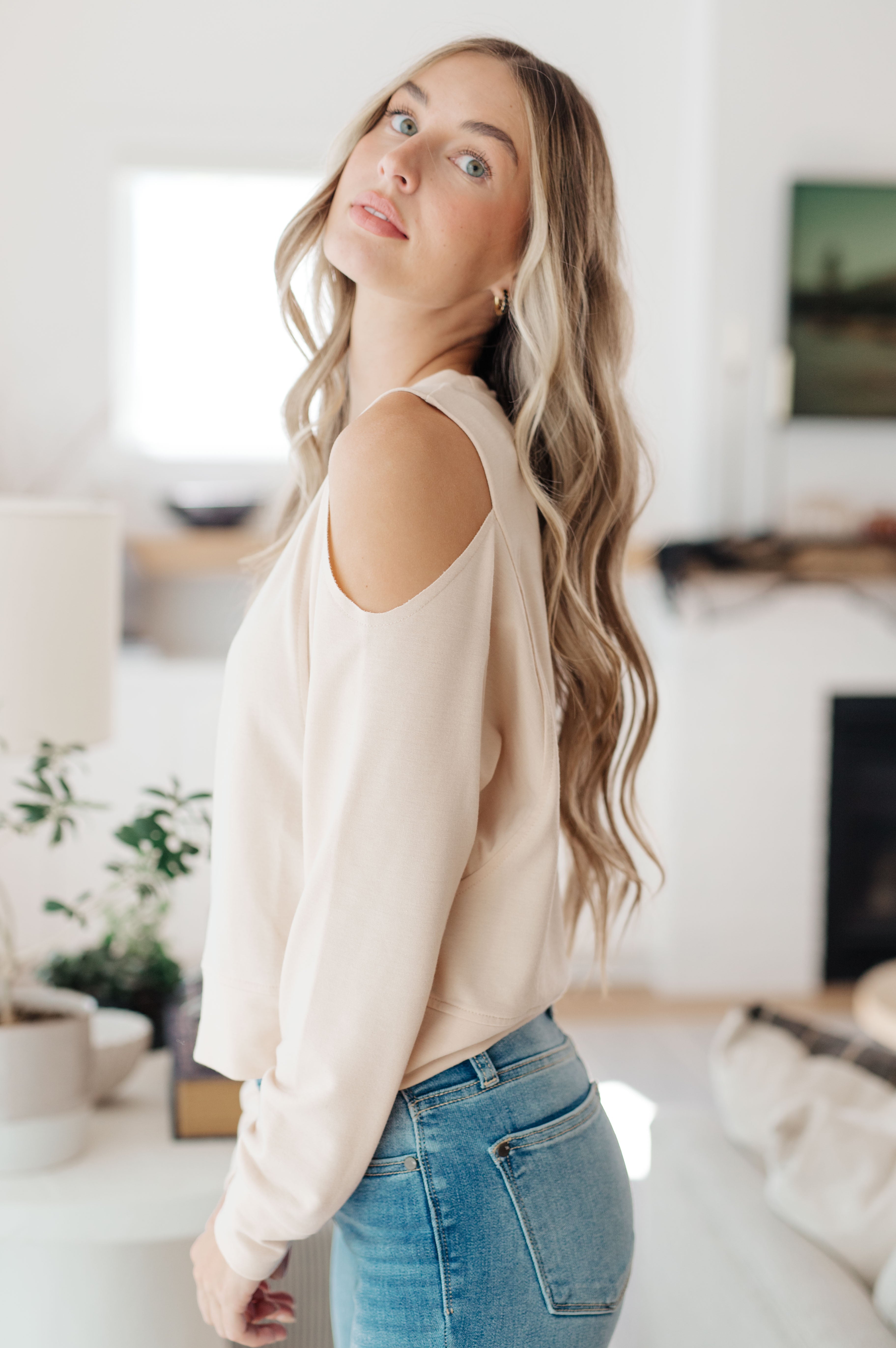 CarefullyCraftedColdShoulderBlouse20