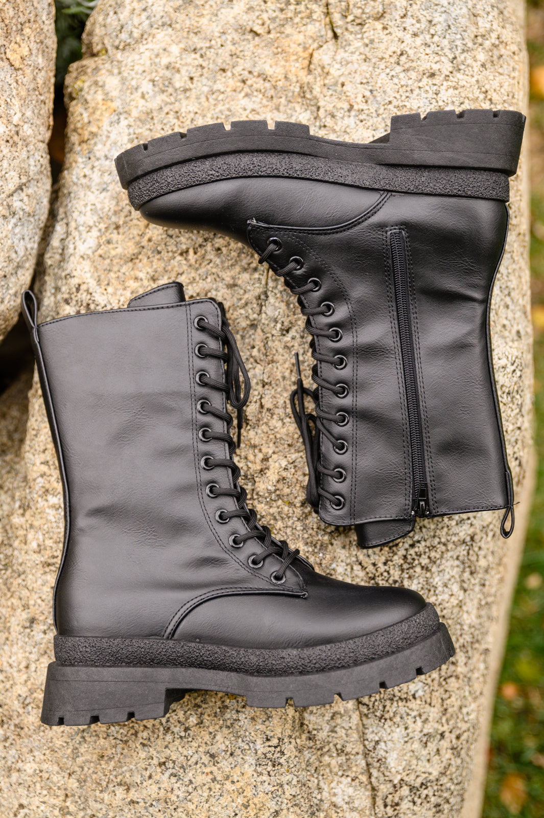 FreshFeelsCombatBootsInBlack4